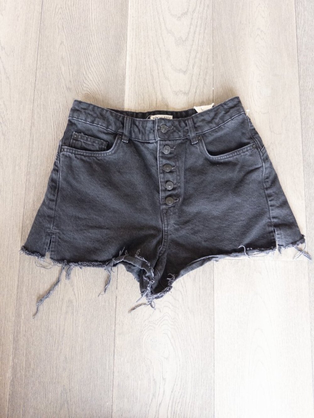 Free People We the Free Angelika Denim Mid-Thigh Shorts Size 27 - Picture 4 of 10